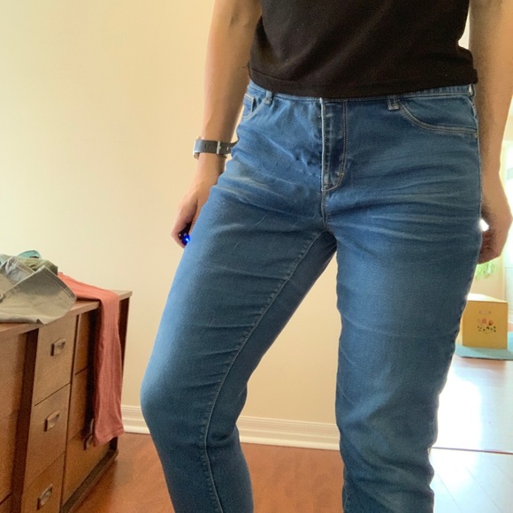 Jordache- classic Mom jeans - Picture 2 of 4